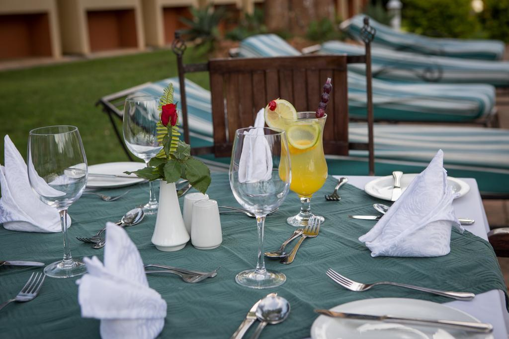 M'Kango Golfview Hotel Λουσάκα Εξωτερικό φωτογραφία