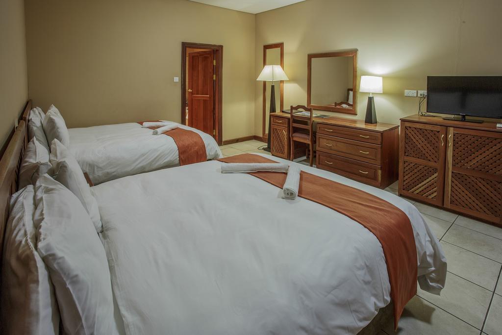 M'Kango Golfview Hotel Λουσάκα Δωμάτιο φωτογραφία